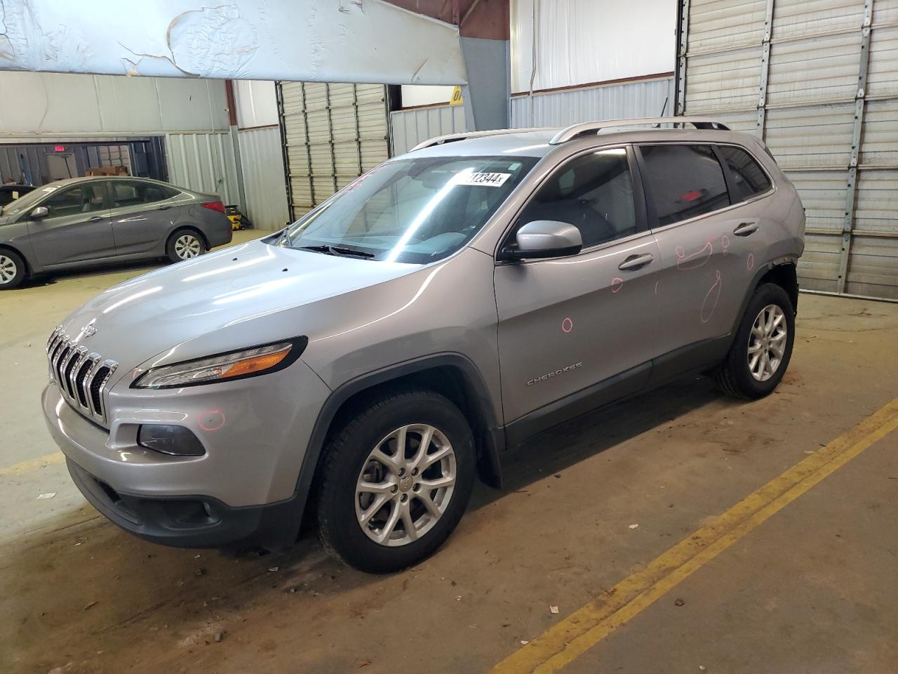 1C4PJMCB1JD516054 2018 Jeep Cherokee Latitude