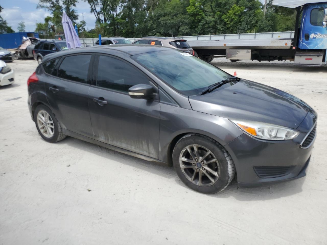 2015 Ford Focus Se vin: 1FADP3K22FL365970