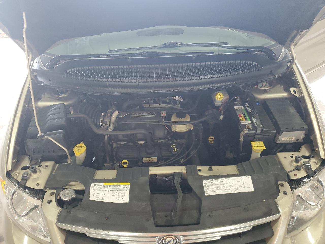 2C4GP54L95R376883 2005 Chrysler Town & Country Touring