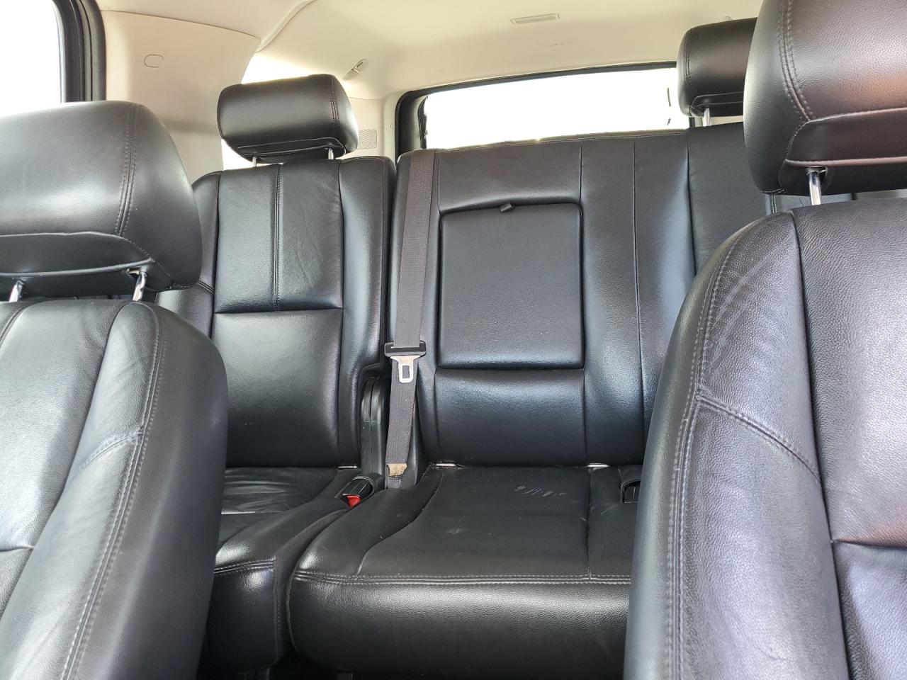 1GKUKKE32AR255051 2010 GMC Yukon Xl K1500 Slt