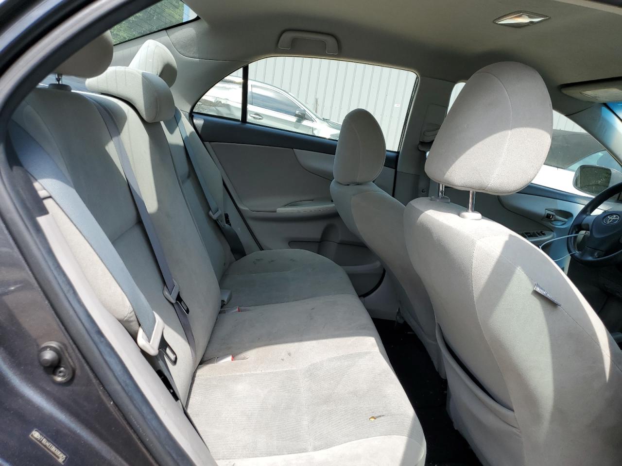 2T1BU4EE0BC695825 2011 Toyota Corolla Base