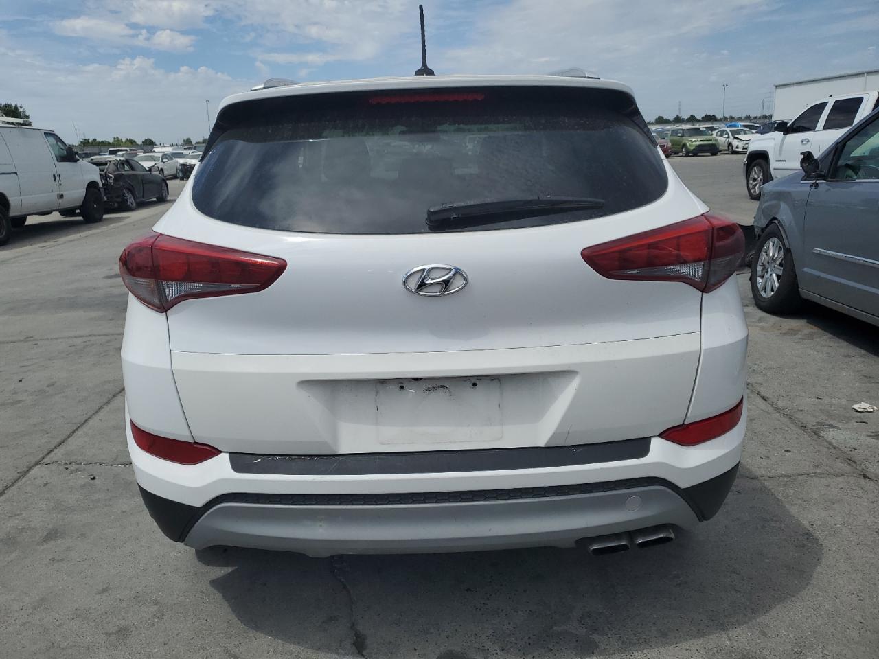 KM8J33A23HU298654 2017 Hyundai Tucson Limited