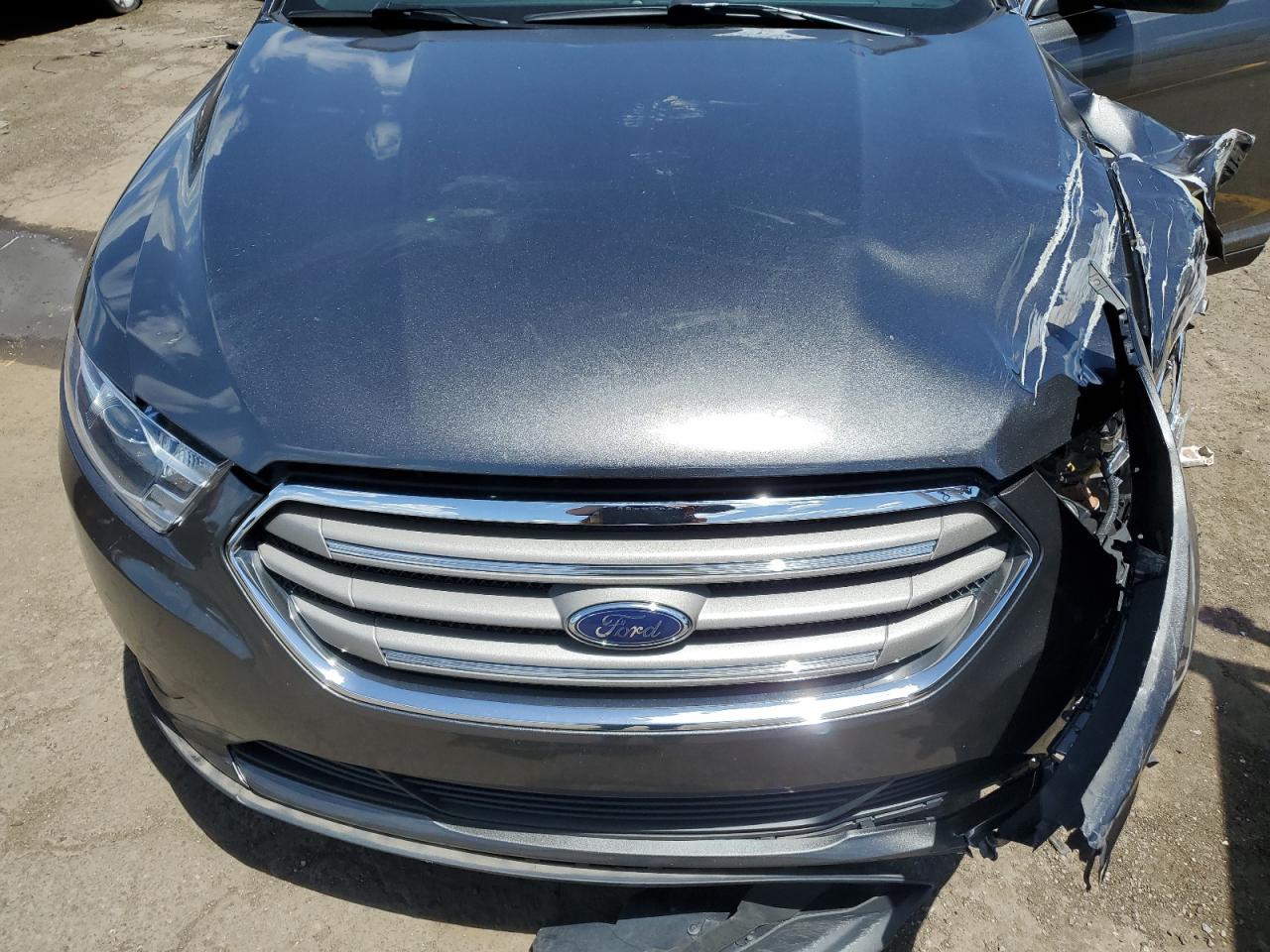 1FAHP2E86JG135619 2018 Ford Taurus Sel