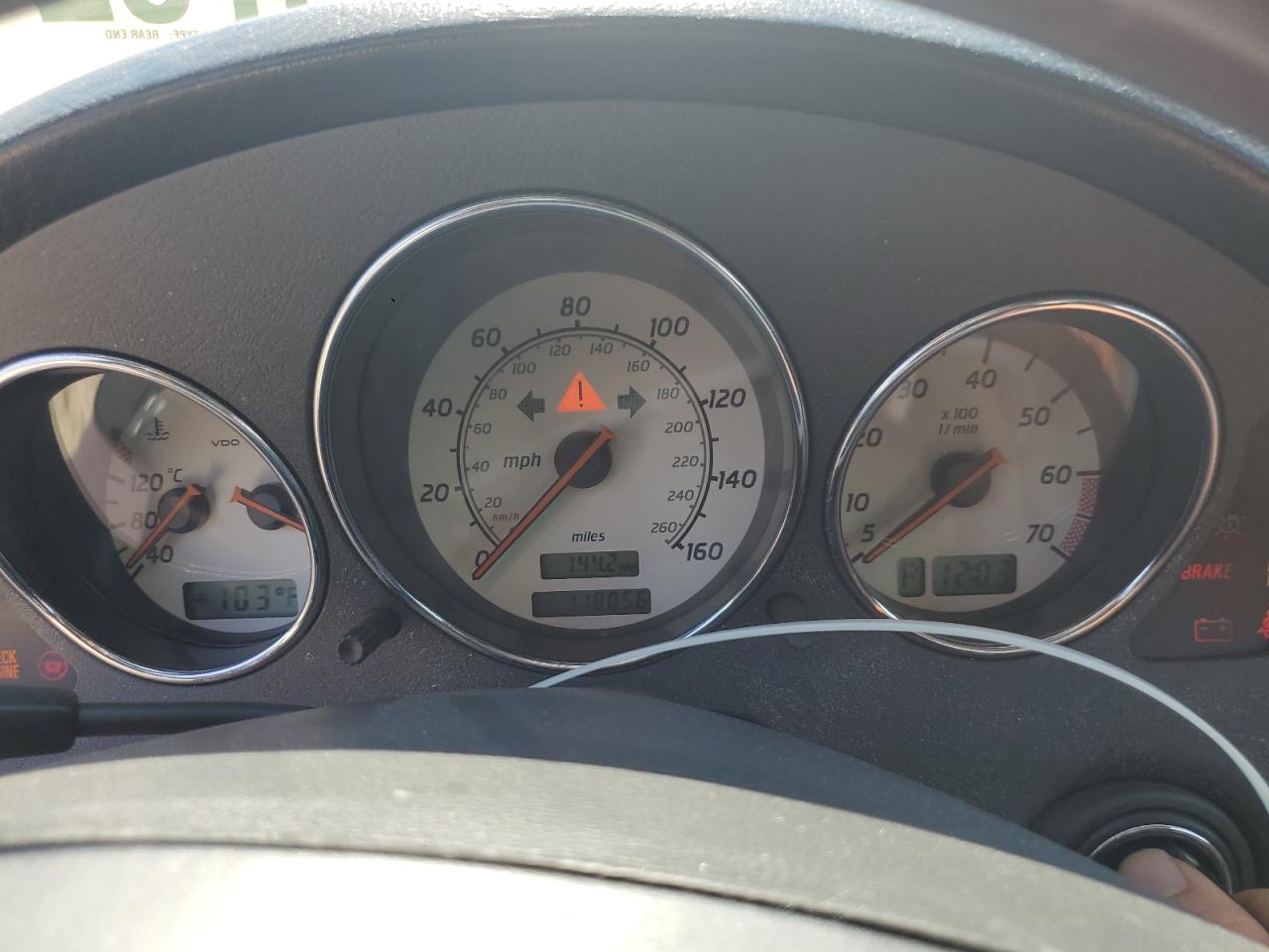 WDBKK65F21F218585 2001 Mercedes-Benz Slk 320