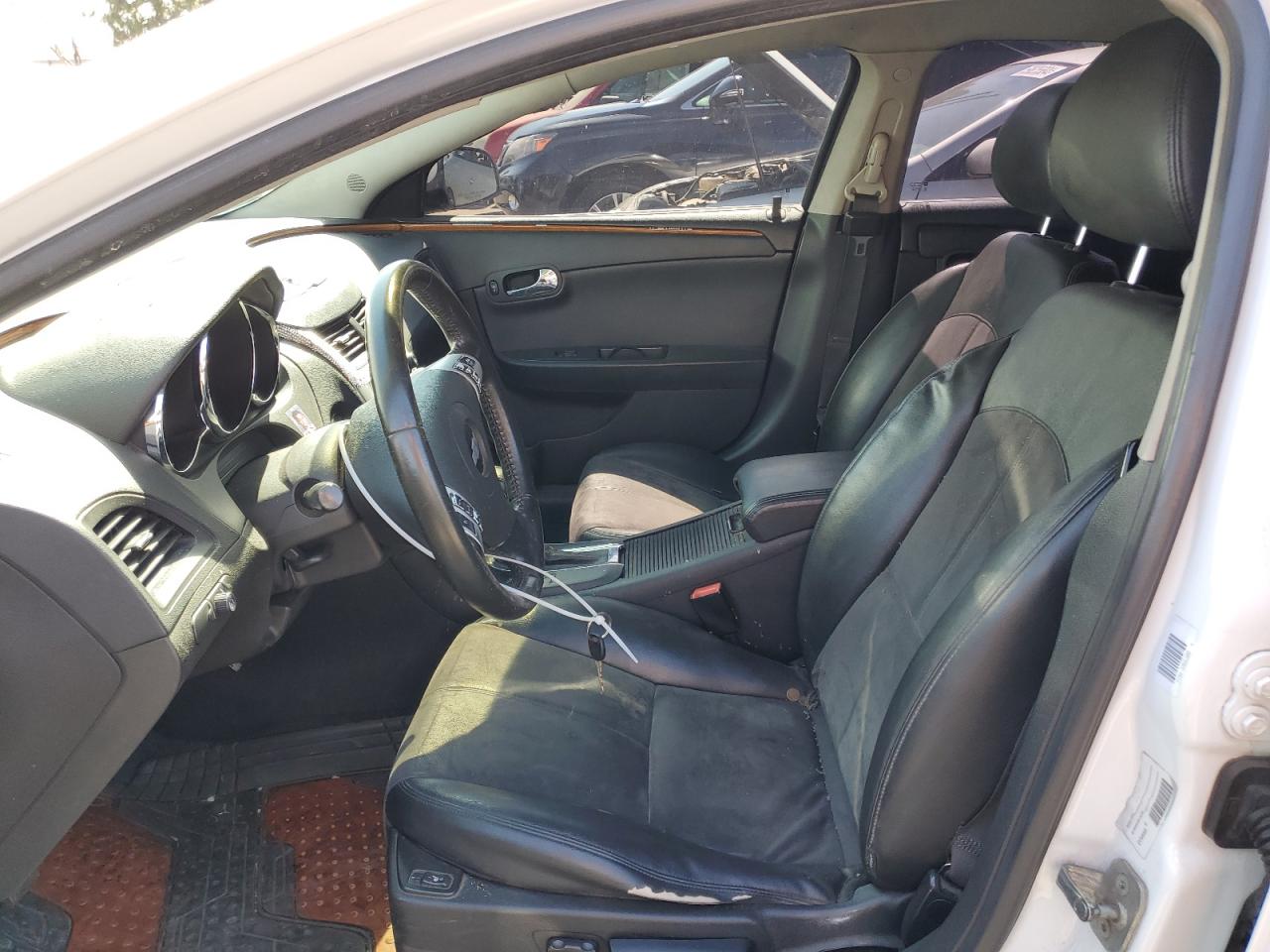 1G1ZD5E05CF261832 2012 Chevrolet Malibu 2Lt