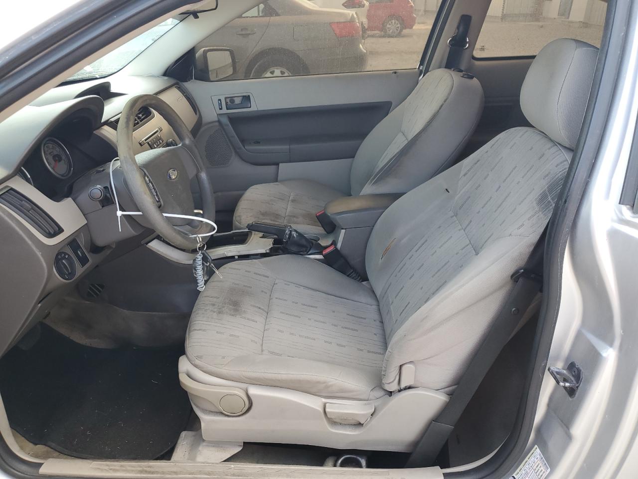 1FAHP3CN3AW183258 2010 Ford Focus Se