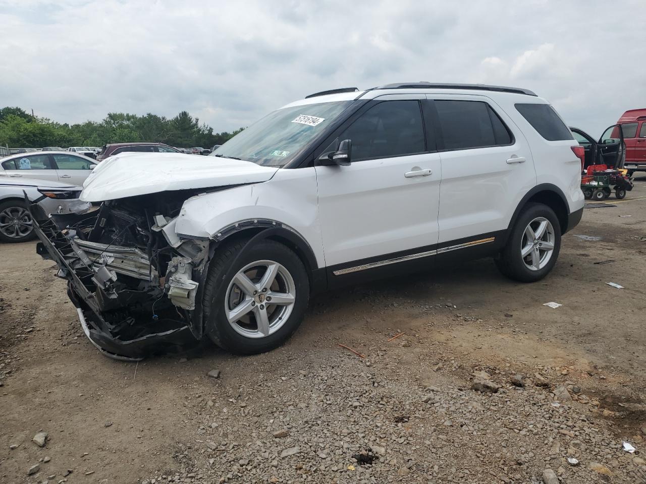 1FM5K8D85HGC02359 2017 Ford Explorer Xlt