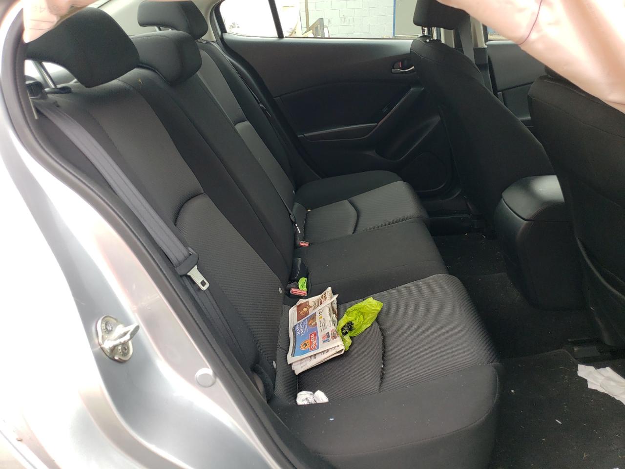 3MZBN1U76JM202702 2018 Mazda 3 Sport