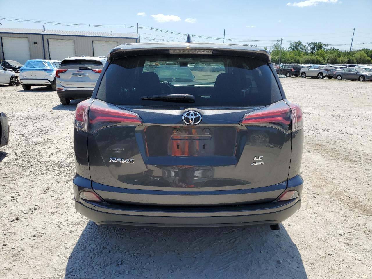 JTMBFREV7HJ710700 2017 Toyota Rav4 Le