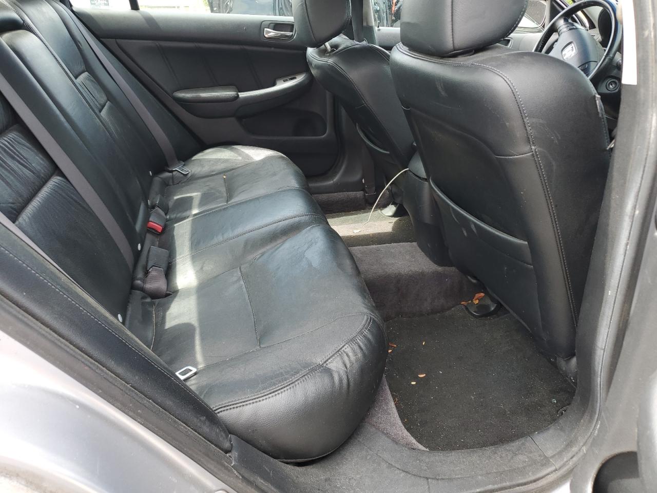 1HGCM568X4A053267 2004 Honda Accord Ex