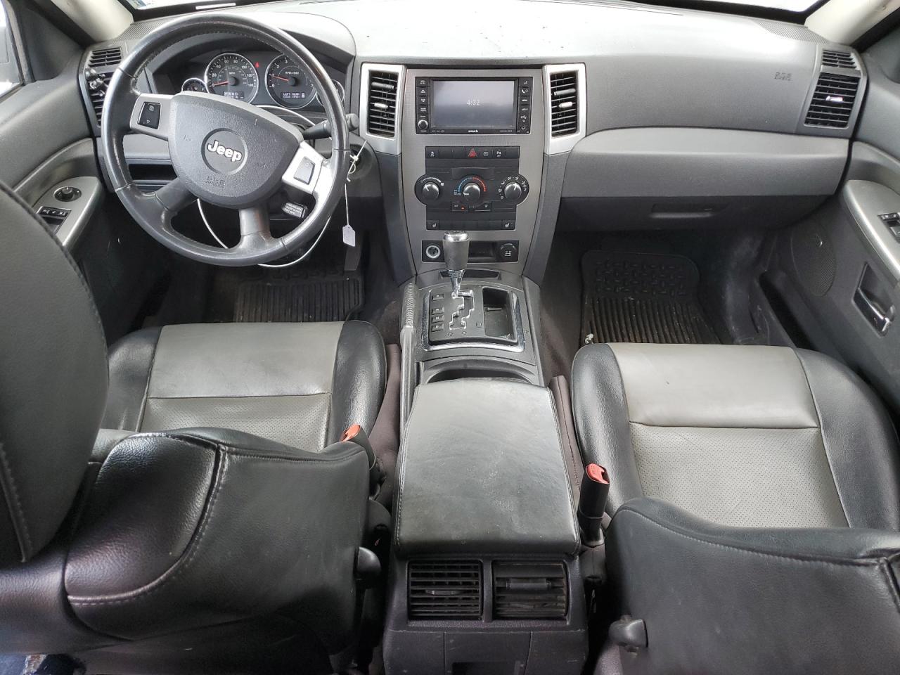 1J4PR4GK0AC133399 2010 Jeep Grand Cherokee Laredo