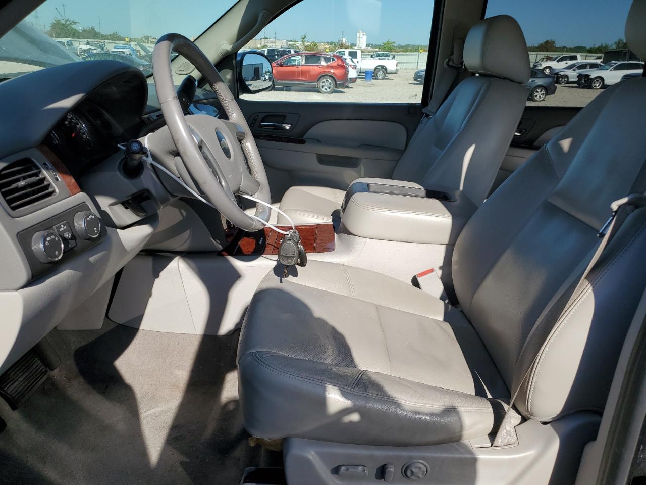 1GNUKCE04AR151322 2010 Chevrolet Tahoe K1500 Ltz