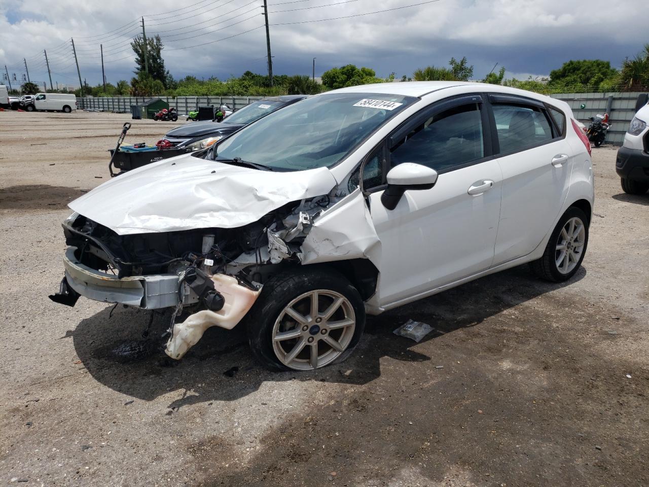 3FADP4EJ1KM136777 2019 Ford Fiesta Se