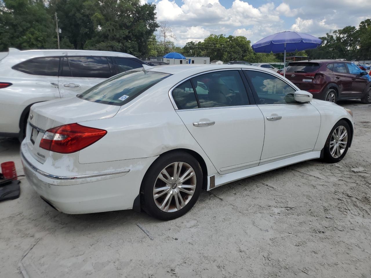 2013 Hyundai Genesis 3.8L vin: KMHGC4DD3DU225016