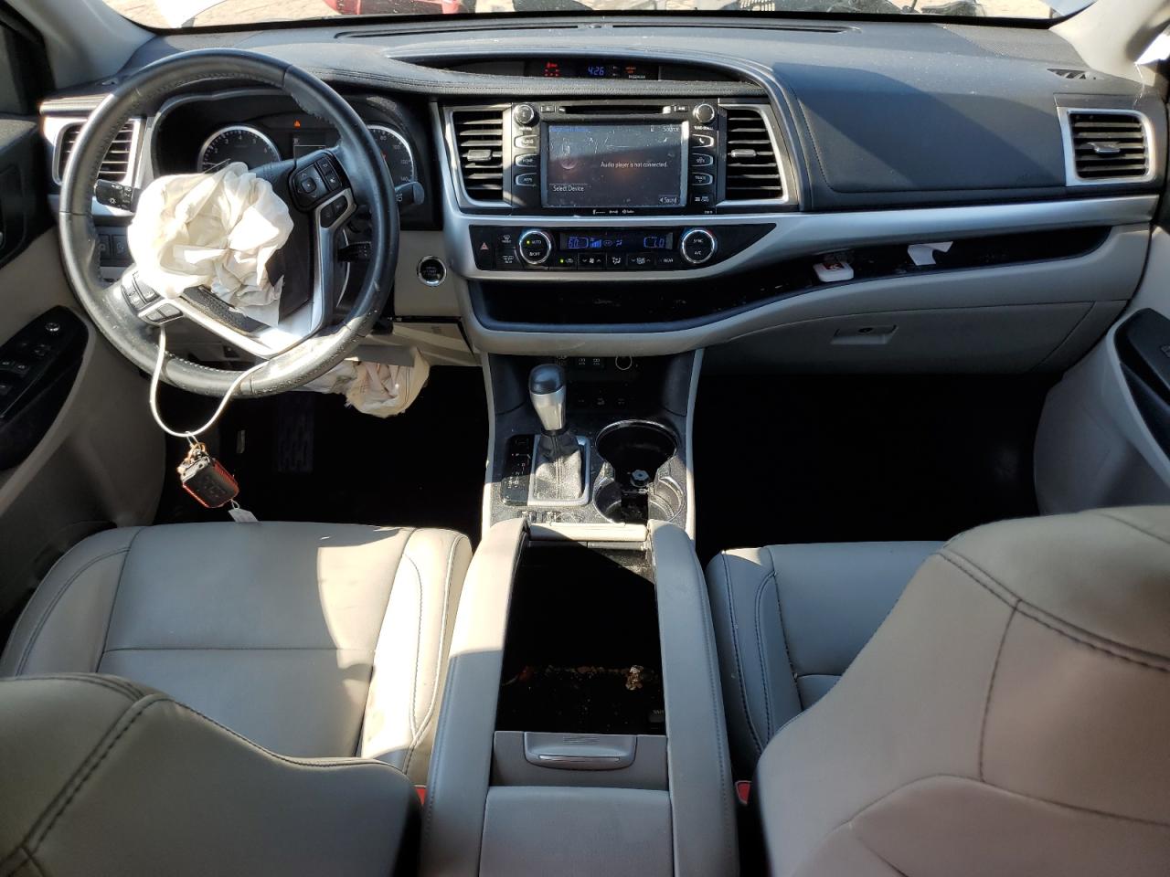 5TDJZRFH7HS376778 2017 Toyota Highlander Se