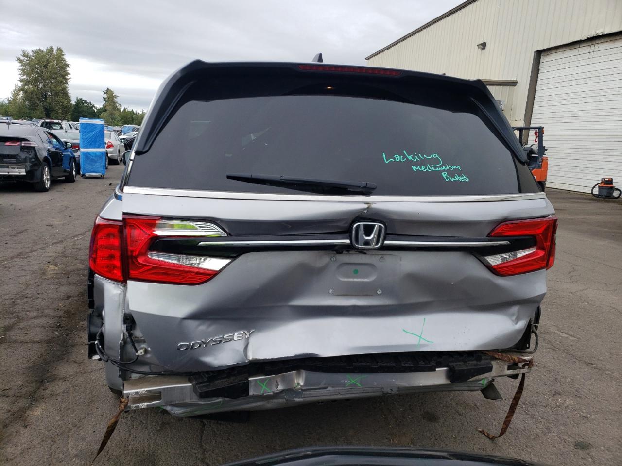 5FNRL6H5XNB029385 2022 Honda Odyssey Ex