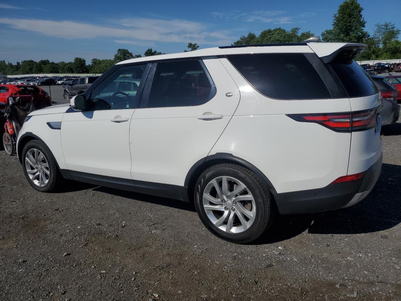 2017 Land Rover Discovery Hse vin: SALRRBBV9HA038102