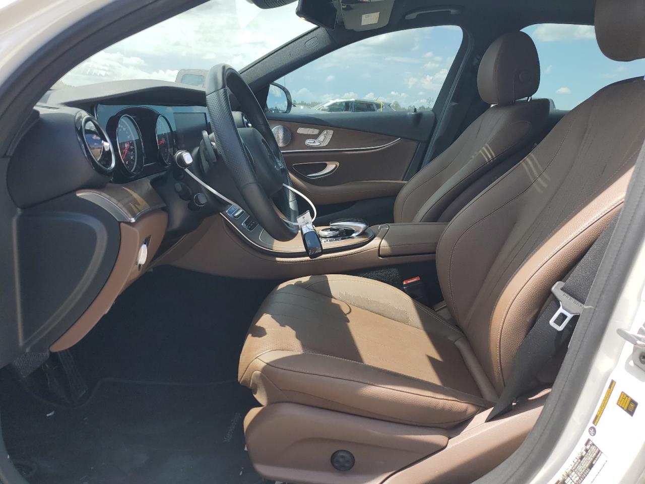 WDDZF4JB7JA474946 2018 Mercedes-Benz E 300