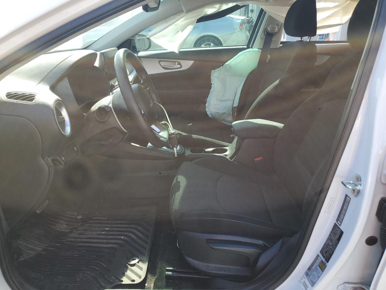 3KPF24AD2NE477783 2022 Kia Forte Fe