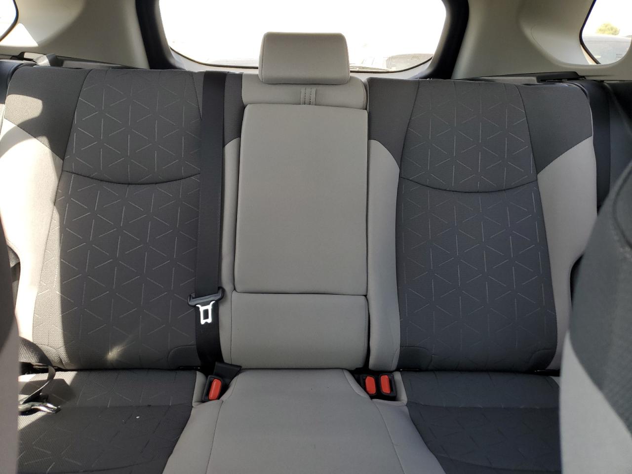 2T3P1RFV0PW378375 2022 Toyota Rav4 Xle