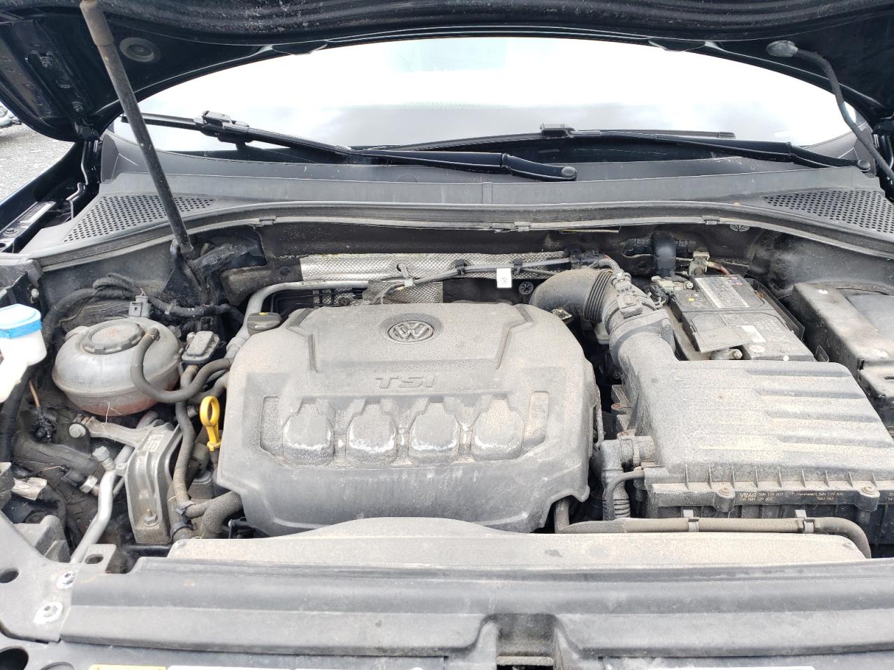 3VV4B7AX8KM096977 2019 Volkswagen Tiguan Sel Premium