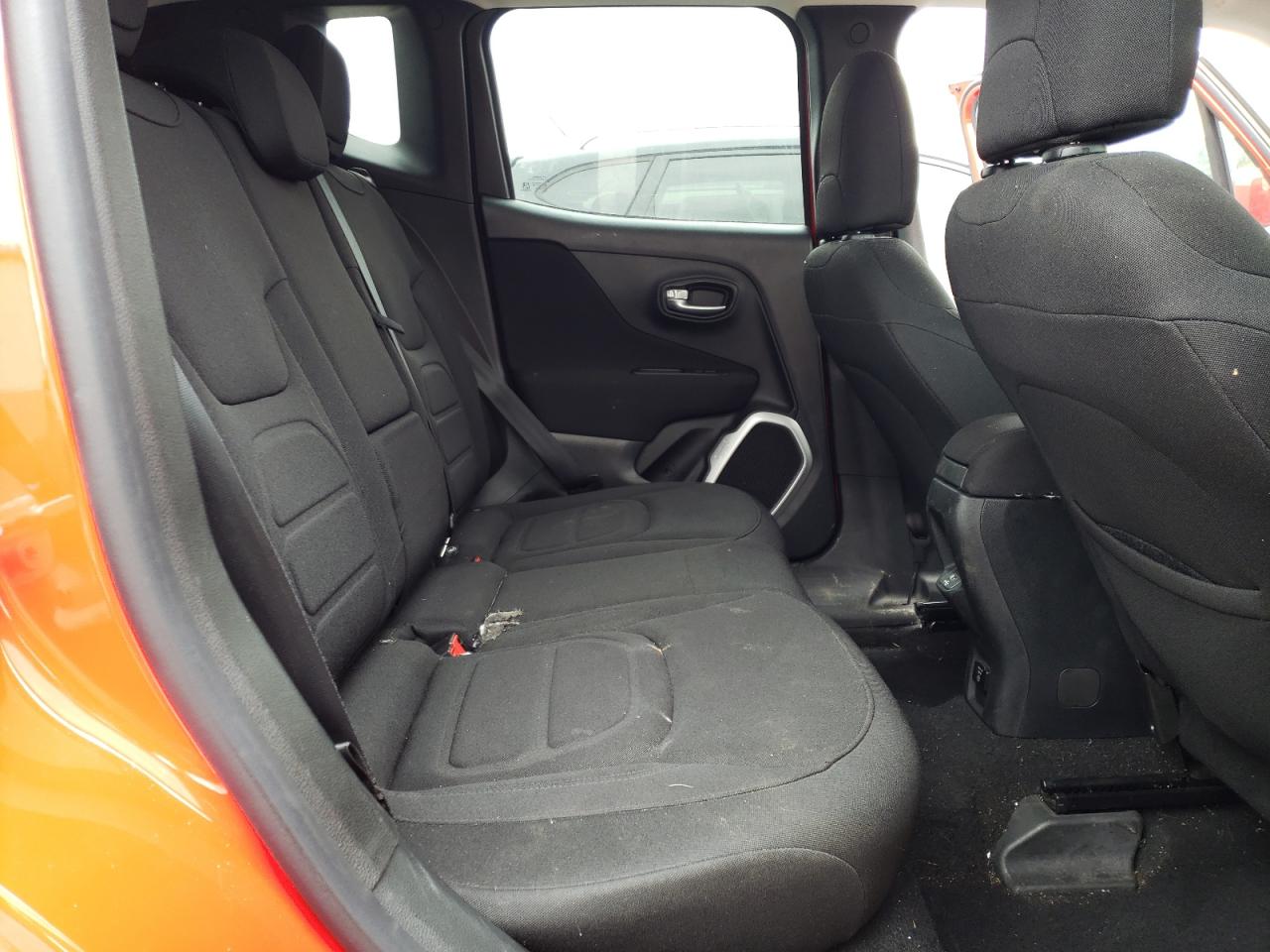 ZACCJBBB7JPJ02229 2018 Jeep Renegade Latitude