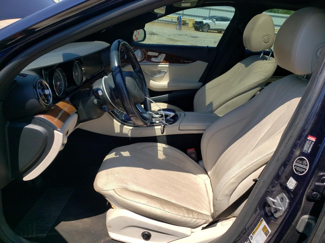 WDDZF4JB8JA476060 2018 Mercedes-Benz E 300