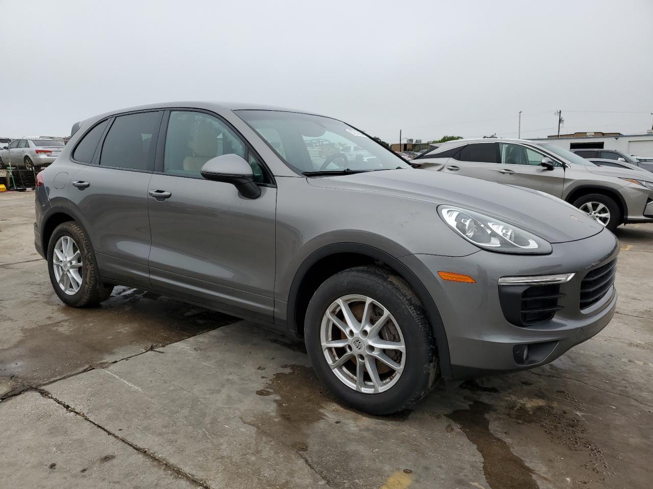 2016 Porsche Cayenne vin: WP1AA2A21GKA11194