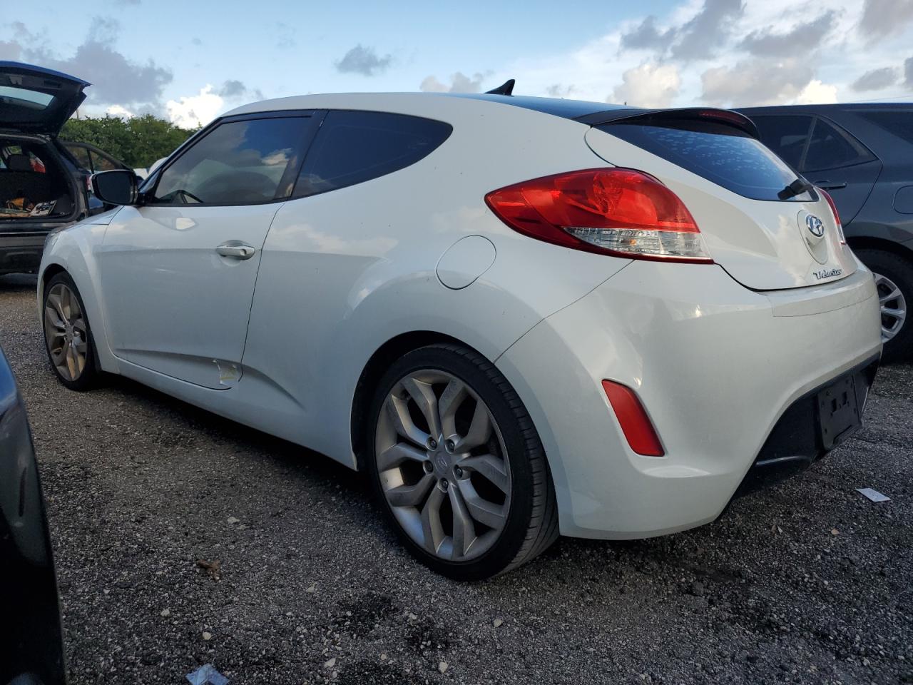 KMHTC6AD9DU131379 2013 Hyundai Veloster