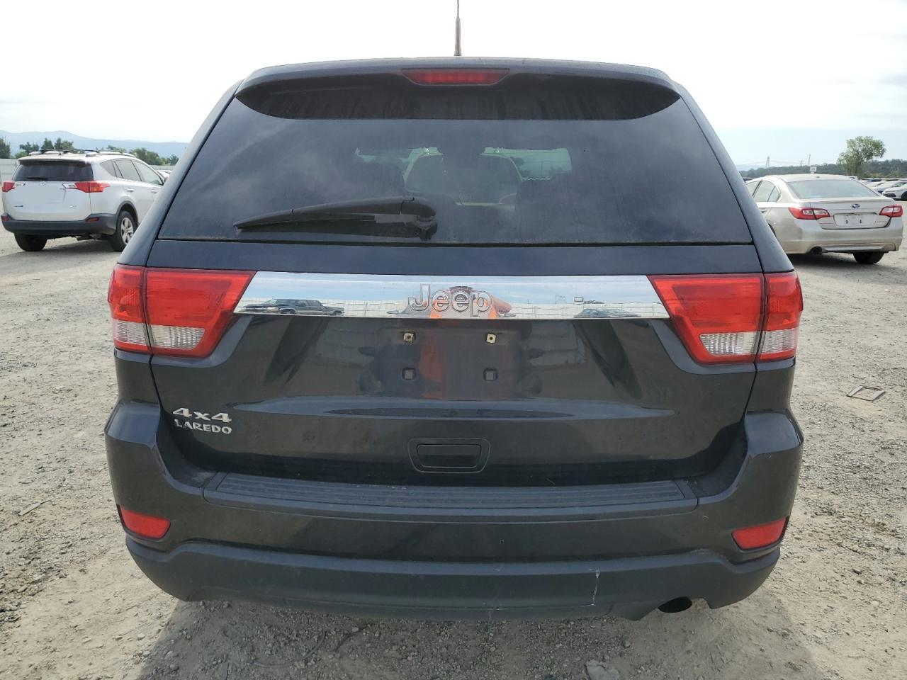 1J4RR4GG3BC510622 2011 Jeep Grand Cherokee Laredo