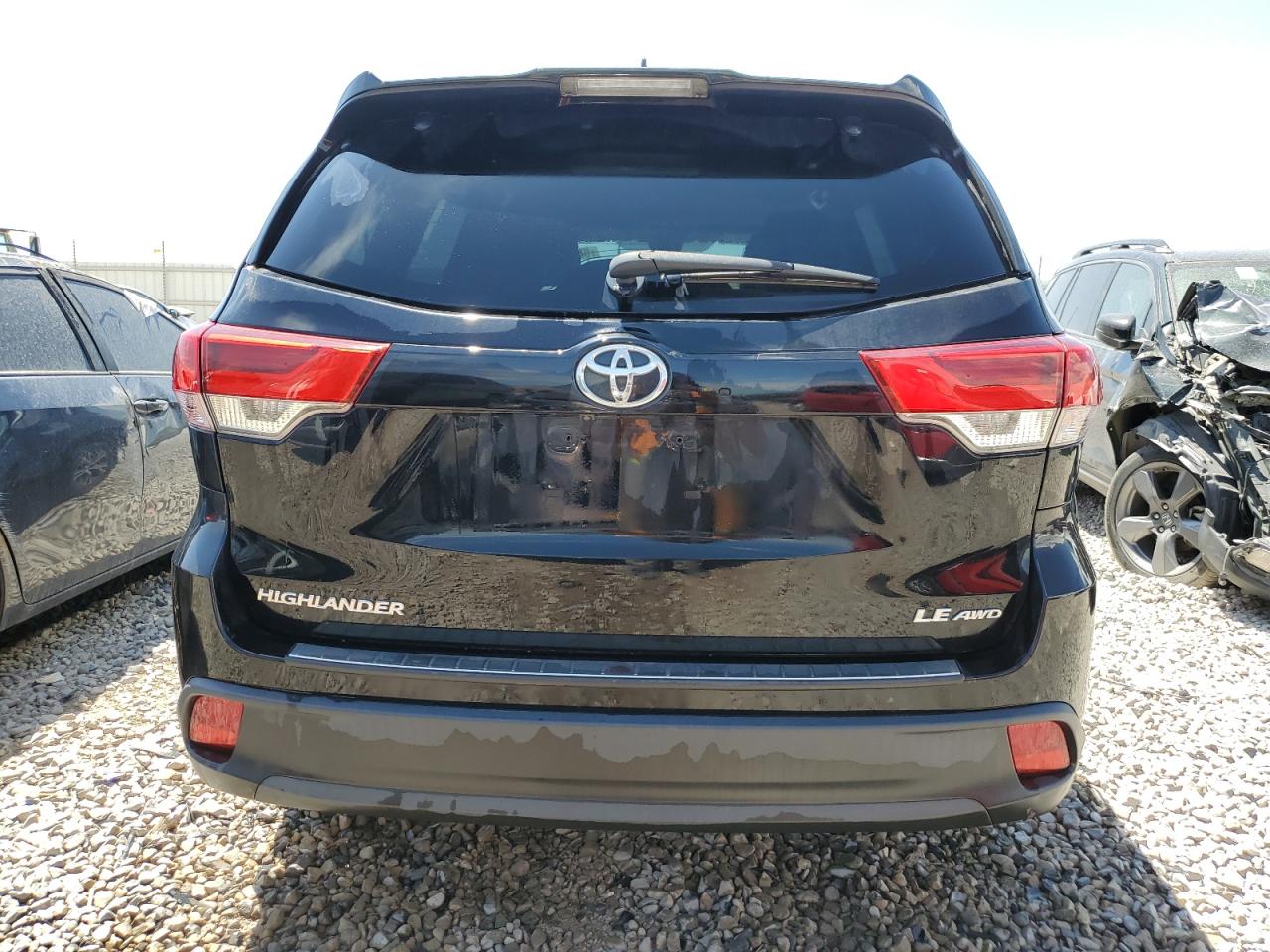 5TDBZRFH7KS929912 2019 Toyota Highlander Le