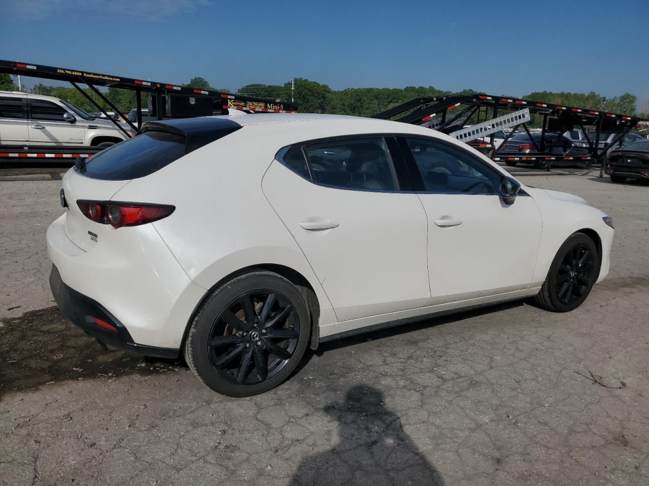 2021 Mazda 3 vin: JM1BPBJYXM1344021