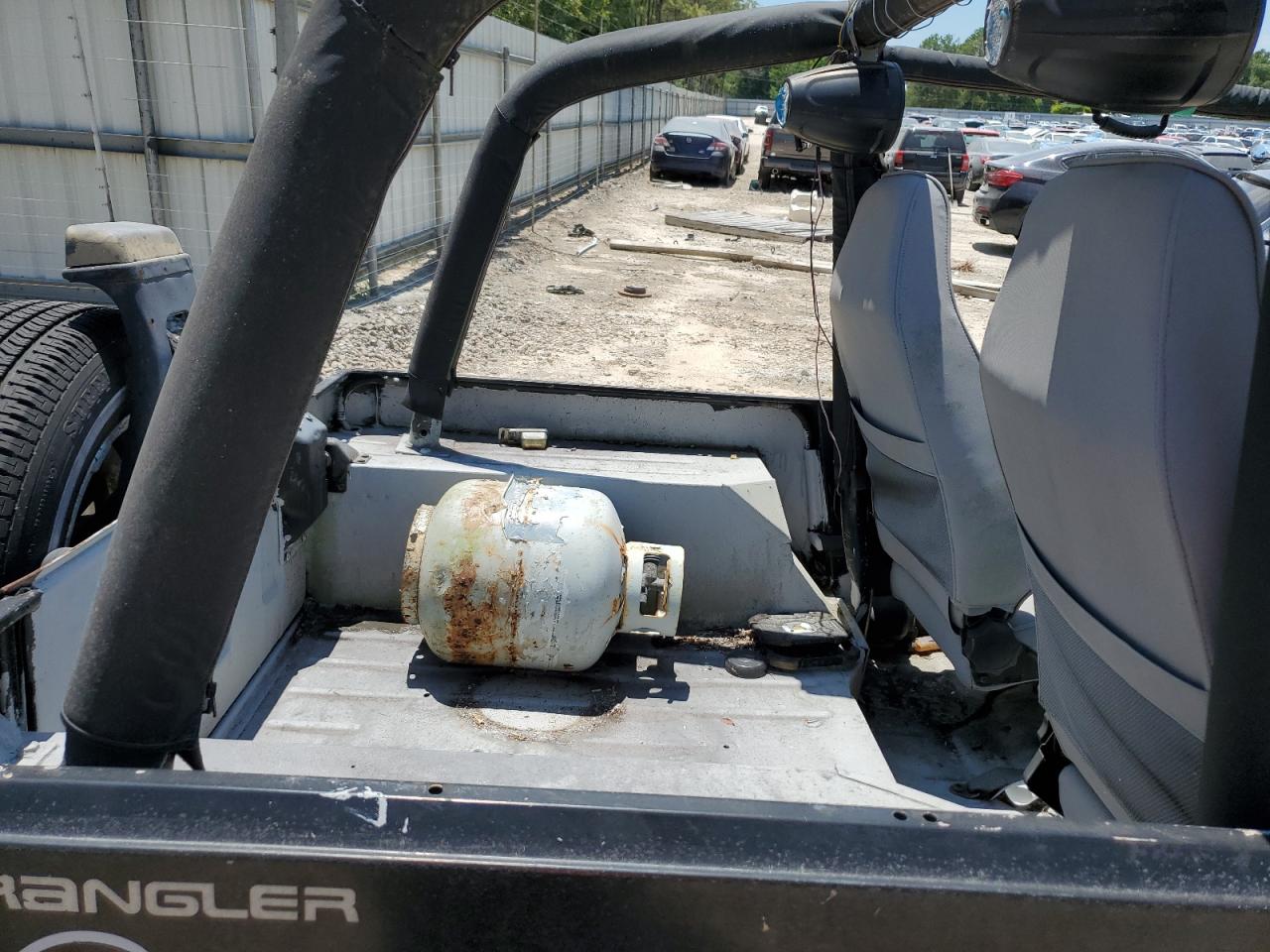 1J4FY19P4RP432436 1994 Jeep Wrangler / Yj S