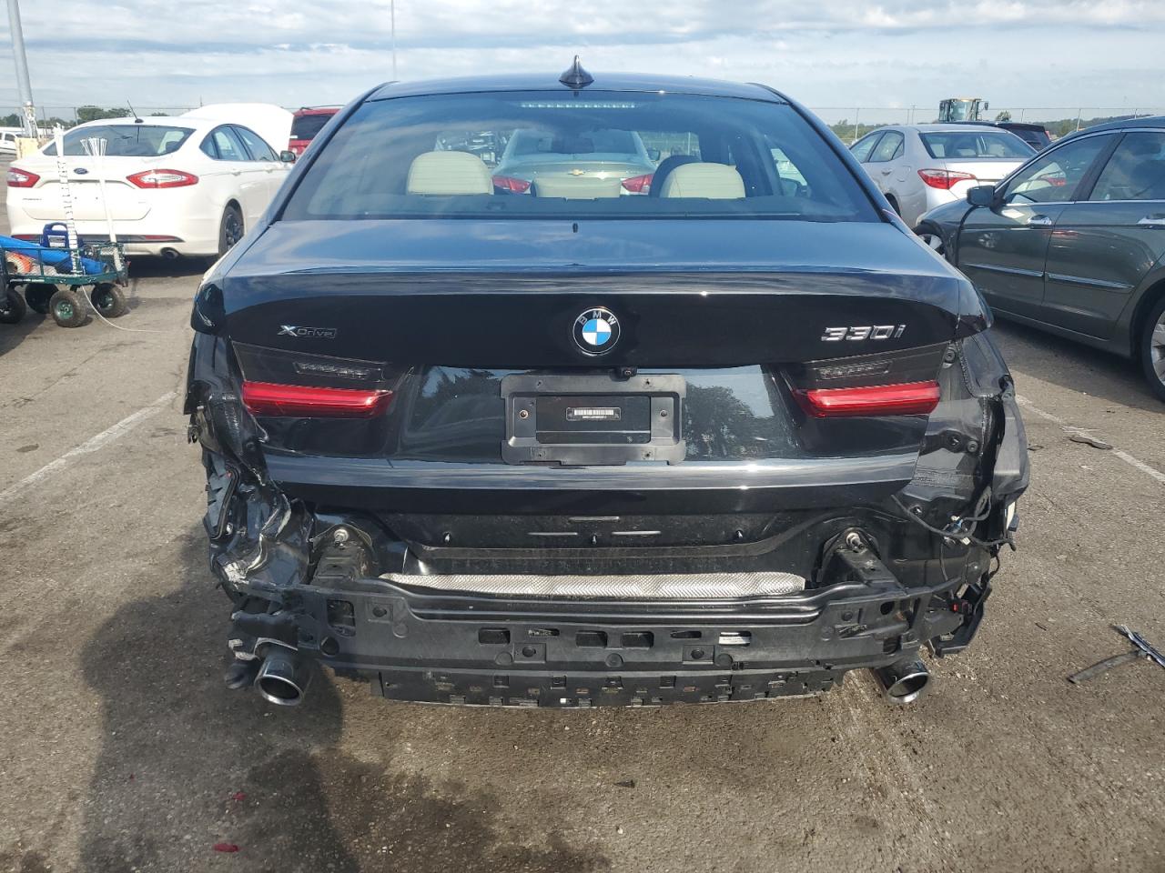 3MW5R7J05M8B88610 2021 BMW 330Xi