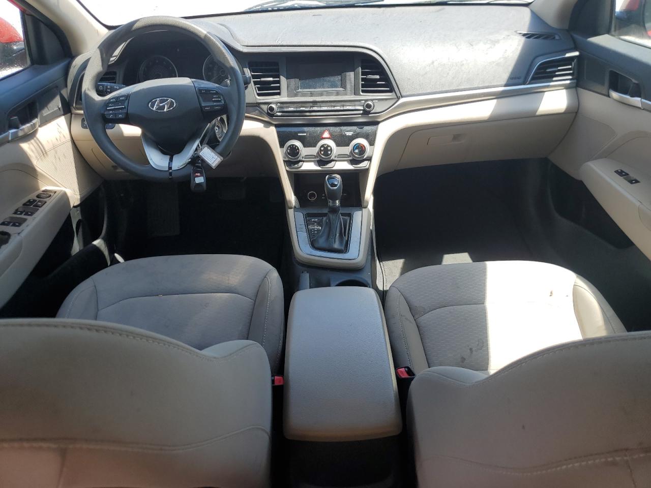 5NPD74LF8KH435875 2019 Hyundai Elantra Se