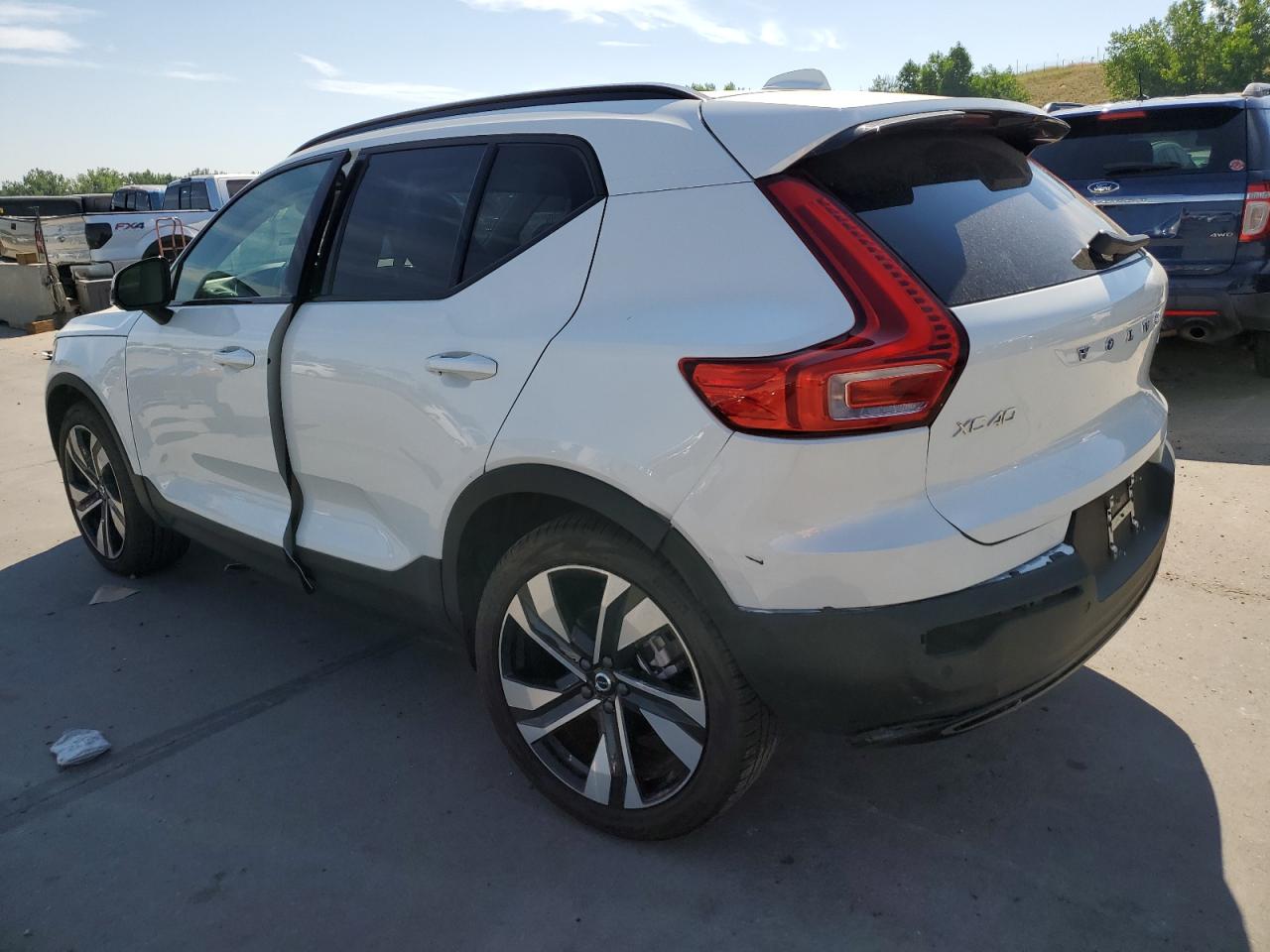 YV4L12UX4P2021202 2023 Volvo Xc40 Ultimate