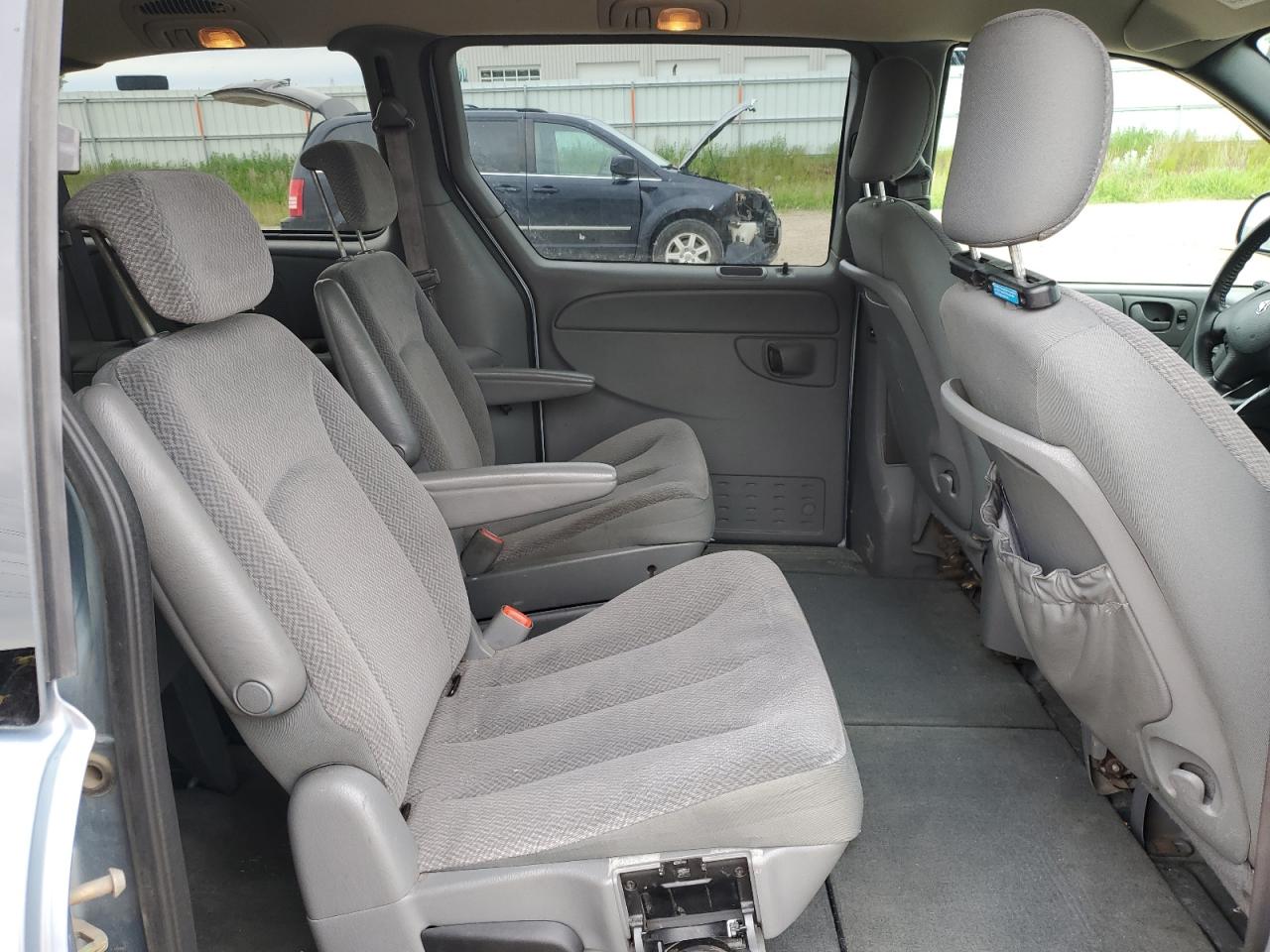 2D4GP44L15R168218 2005 Dodge Grand Caravan Sxt