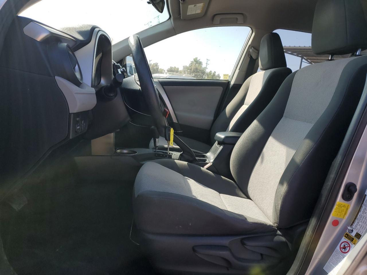 JTMZFREVXFD051697 2015 Toyota Rav4 Le