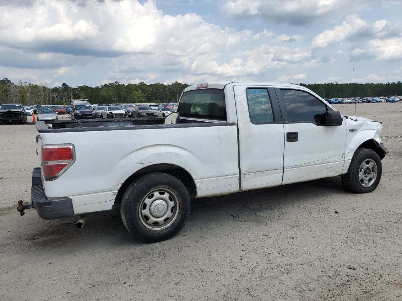 2014 Ford F150 Super Cab vin: 1FTFX1CF4EFC83616