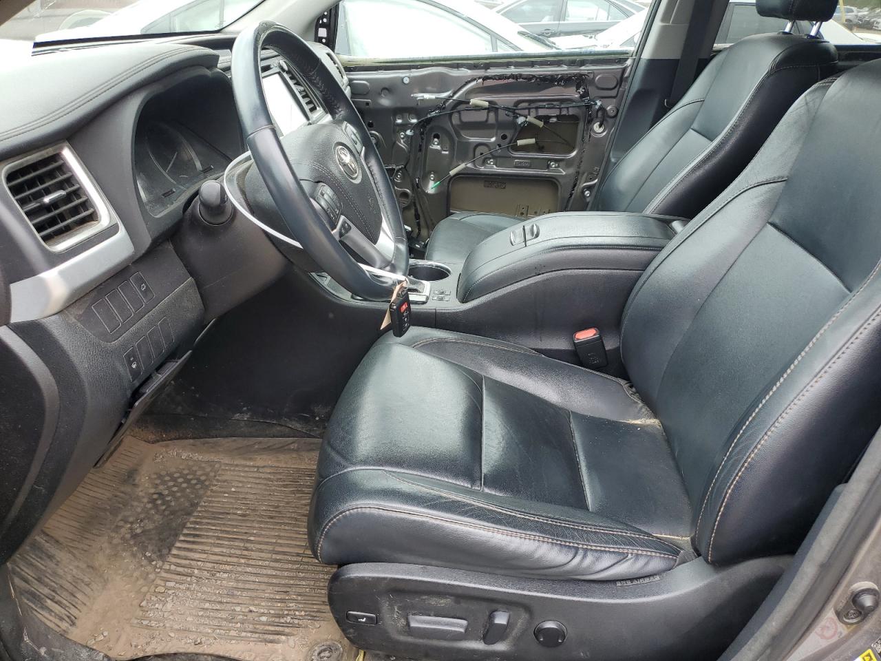 5TDJKRFH6GS331804 2016 Toyota Highlander Xle