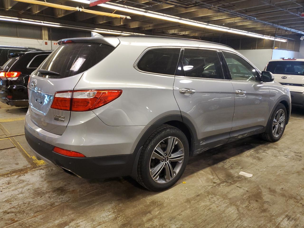 2015 Hyundai Santa Fe Gls vin: KM8SRDHFXFU103907