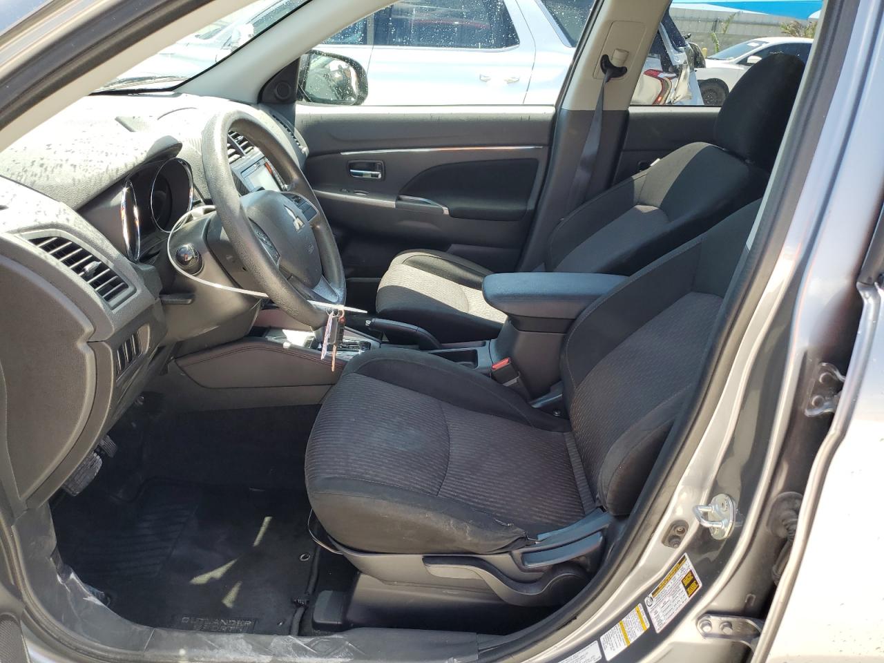 JA4AP3AU8KU034647 2019 Mitsubishi Outlander Sport Es