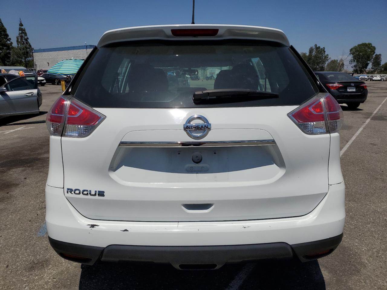 KNMAT2MT2FP581304 2015 Nissan Rogue S