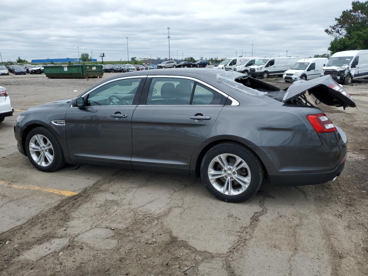 1FAHP2E85JG142254 2018 Ford Taurus Sel