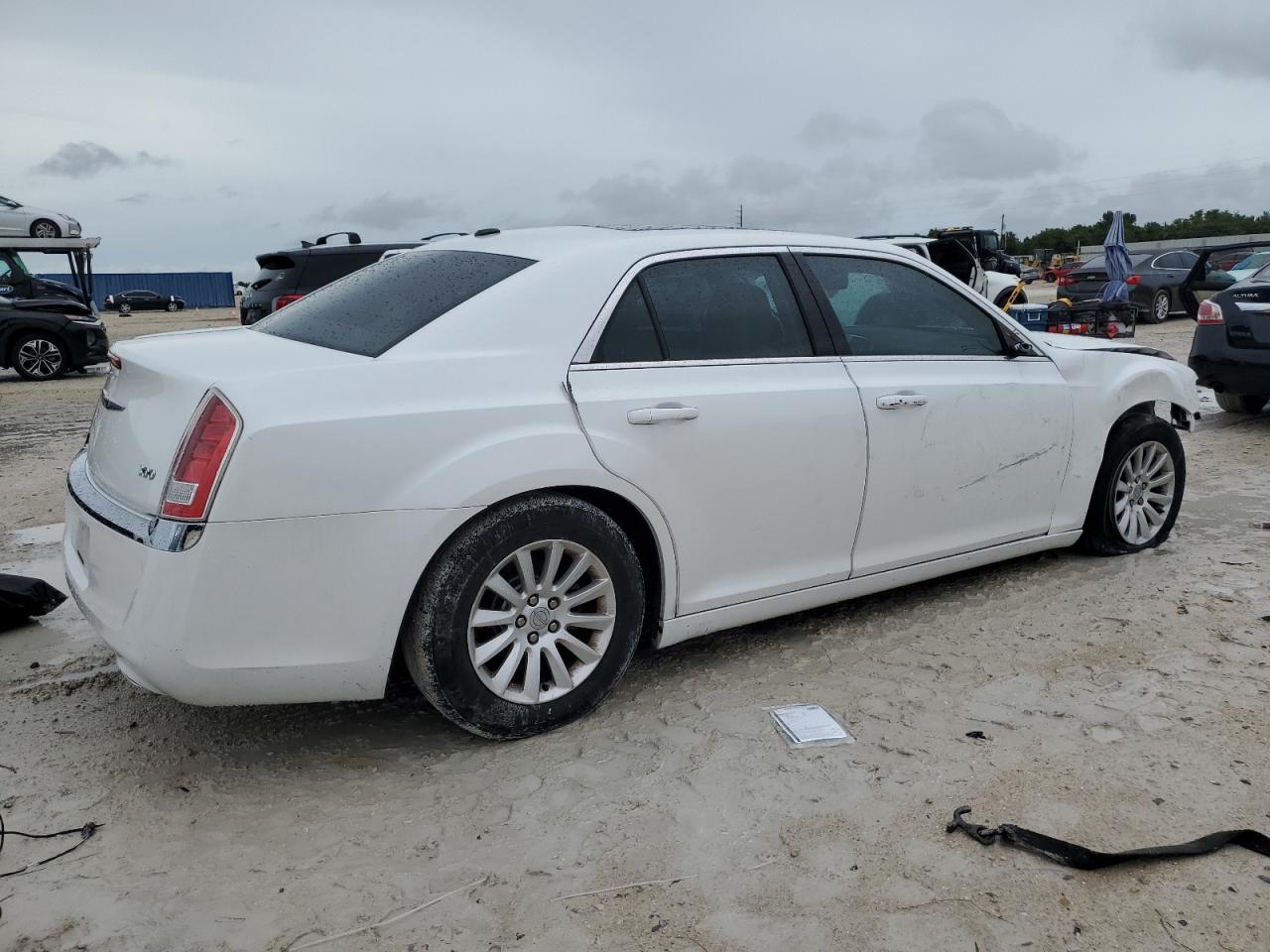 2C3CCAAG0EH181100 2014 Chrysler 300