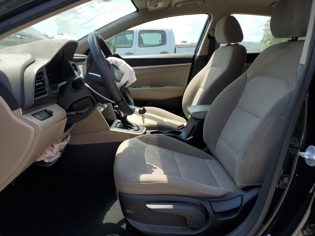 5NPD74LF3KH464667 2019 Hyundai Elantra Se