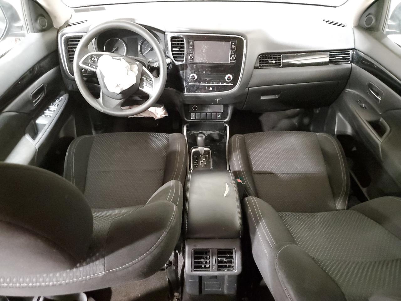 JA4AD2A36LZ042213 2020 Mitsubishi Outlander Es