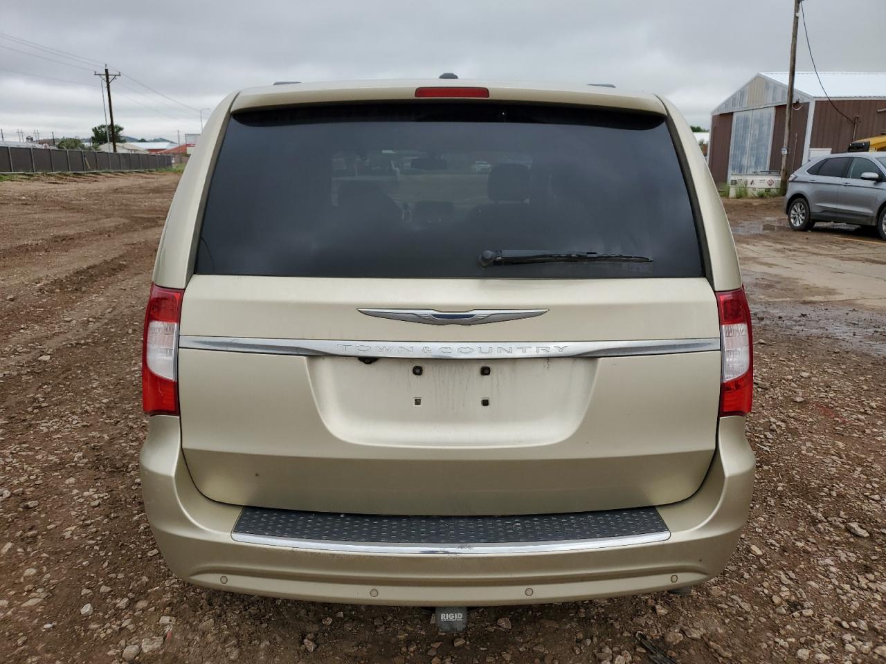 2A4RR5DG8BR712857 2011 Chrysler Town & Country Touring
