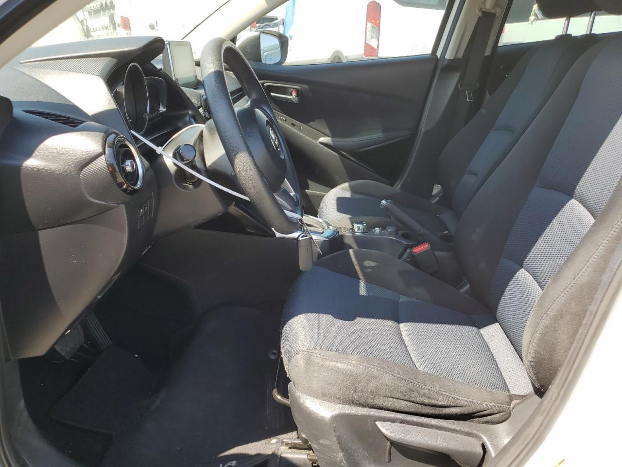 3MYDLBYV2HY184266 2017 Toyota Yaris Ia