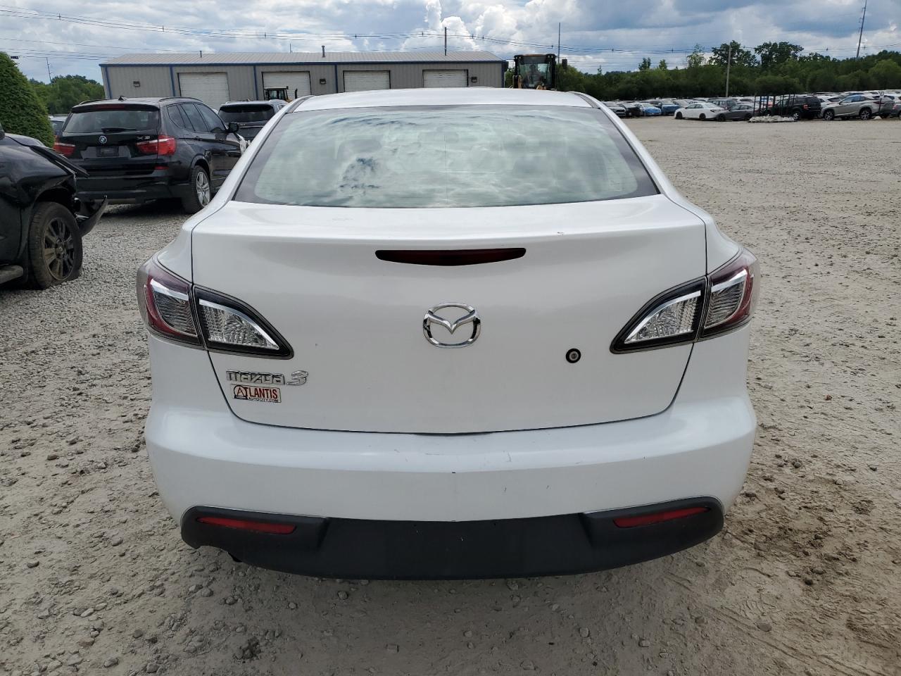 JM1BL1UFXB1408376 2011 Mazda 3 I